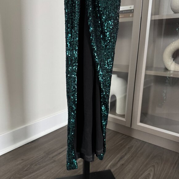 Nookie Sublime Maxi Gown NEW Cut-Out Emerald Green Sequin REVOLVE Size XS - Picture 5 of 7